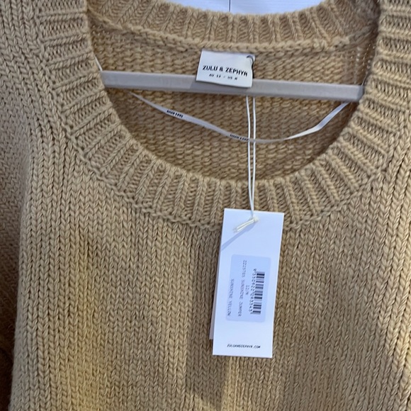 Zulu & Zephyr relaxed oversize knitted beach sweater in oatmeal - Picture 2 of 4